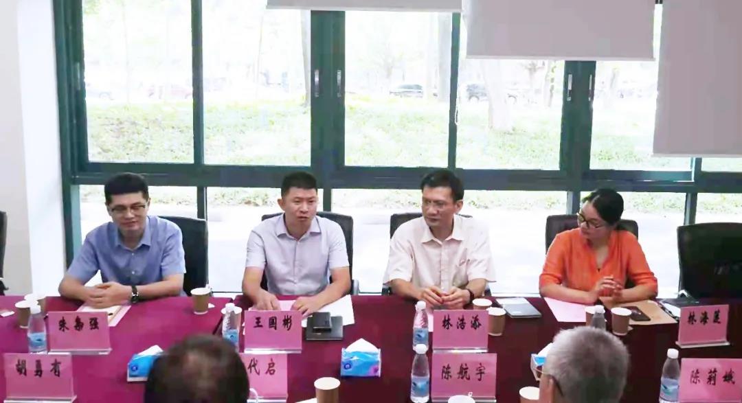 鵬凱環(huán)境與華南理工大學(xué)環(huán)境與能源學(xué)院簽署戰(zhàn)略合作協(xié)議