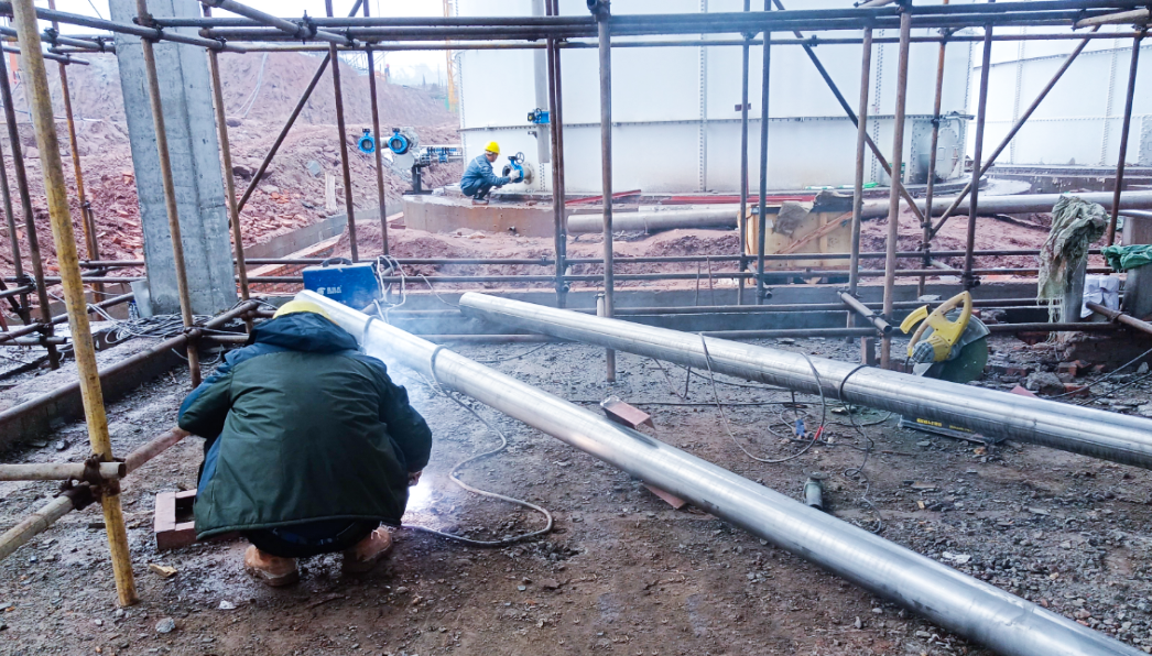 厭氧排空管焊接